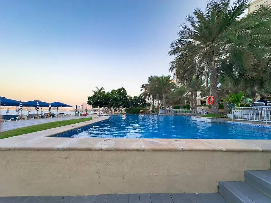First Class 2Br Cozy Beachfront Escape Dubai