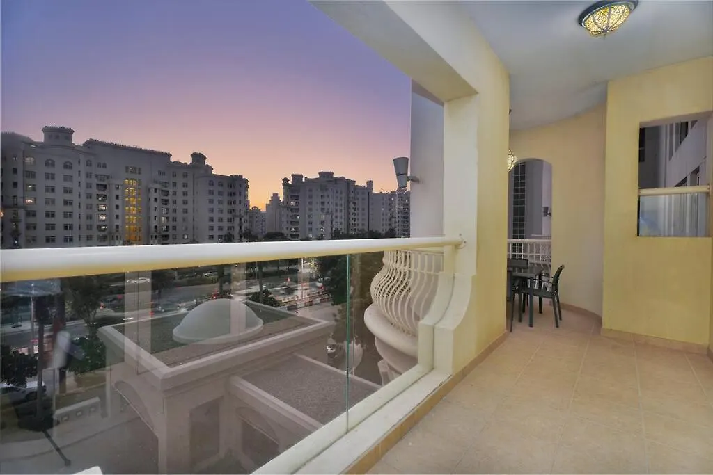 First Class 2Br Cozy Beachfront Escape Dubai Apartment