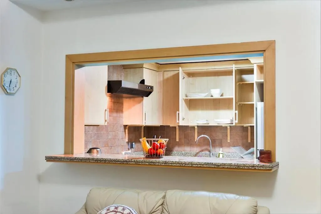First Class 2Br Cozy Beachfront Escape Dubai 0*,